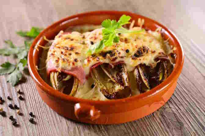 Endives au jambon gratinées