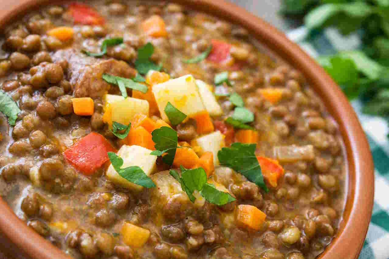 Instant Pot soup recipes Hearty lentil soup with vegetables.