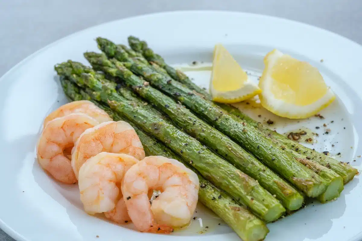 Lemon Garlic Shrimp with Asparagus