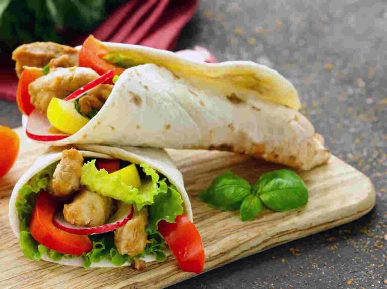 No-cook wraps with chicken and vegetables