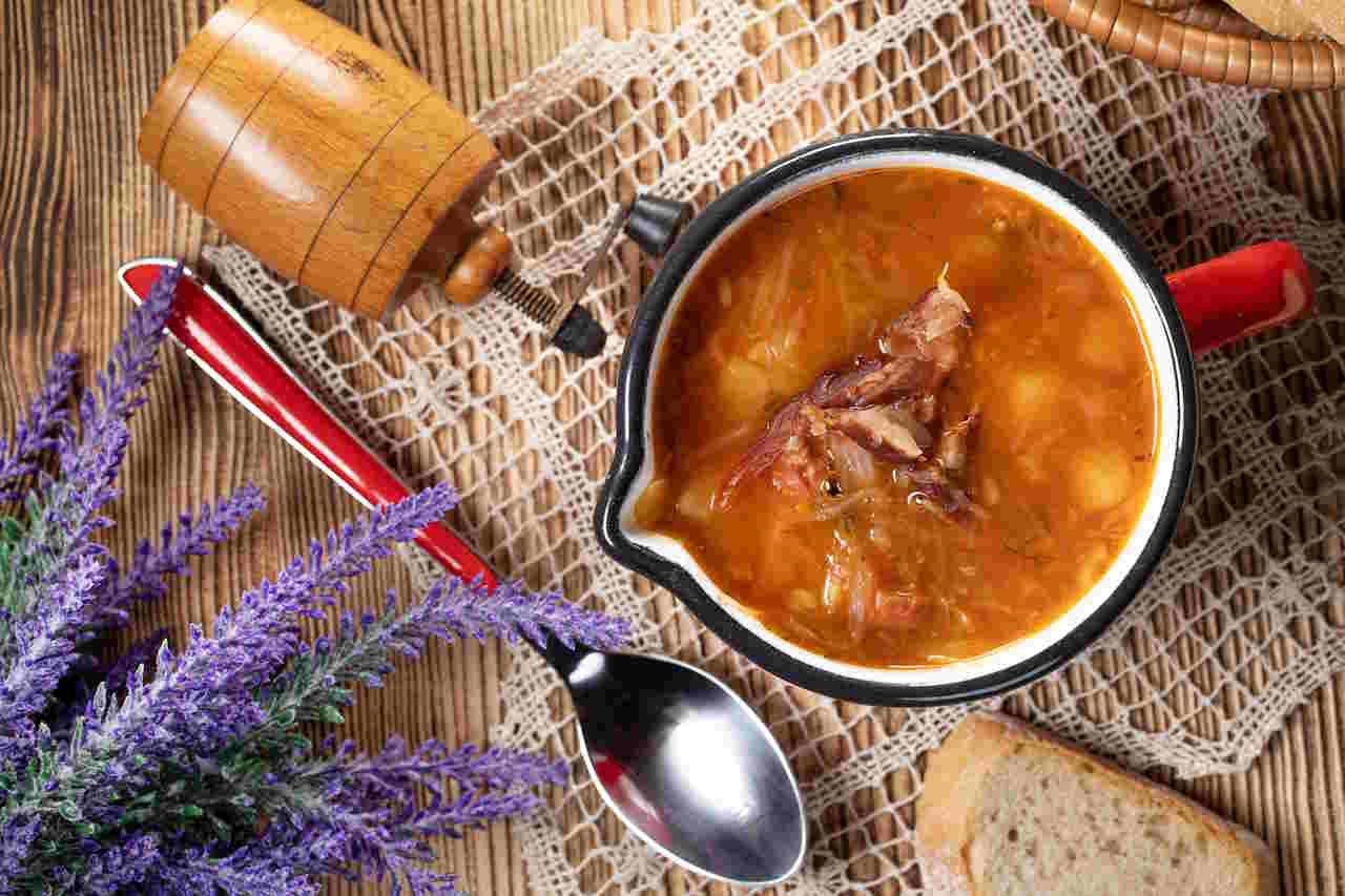 Quick Soup Recipes Hearty soup with vegetables and meat