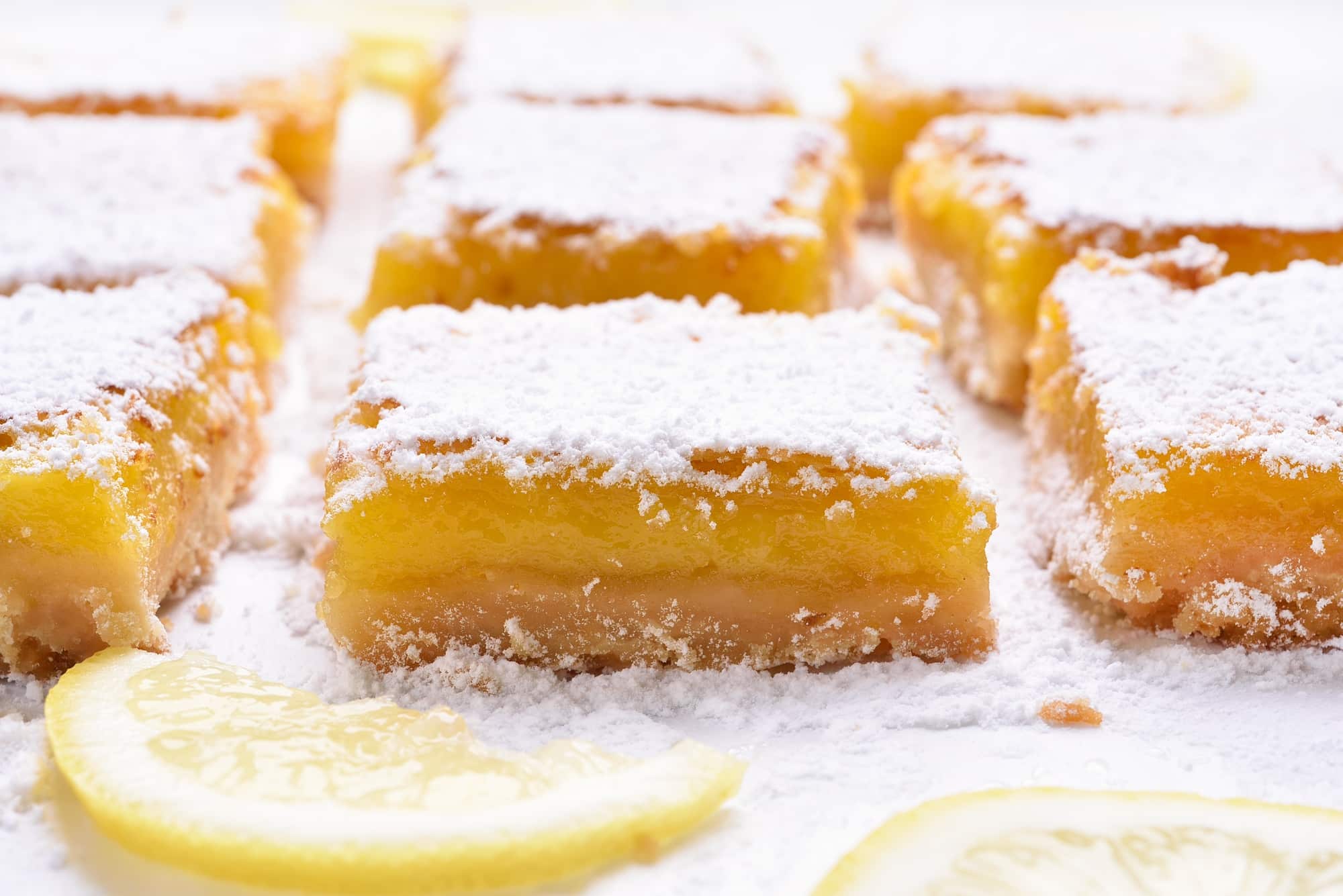 Dessert lemon bars