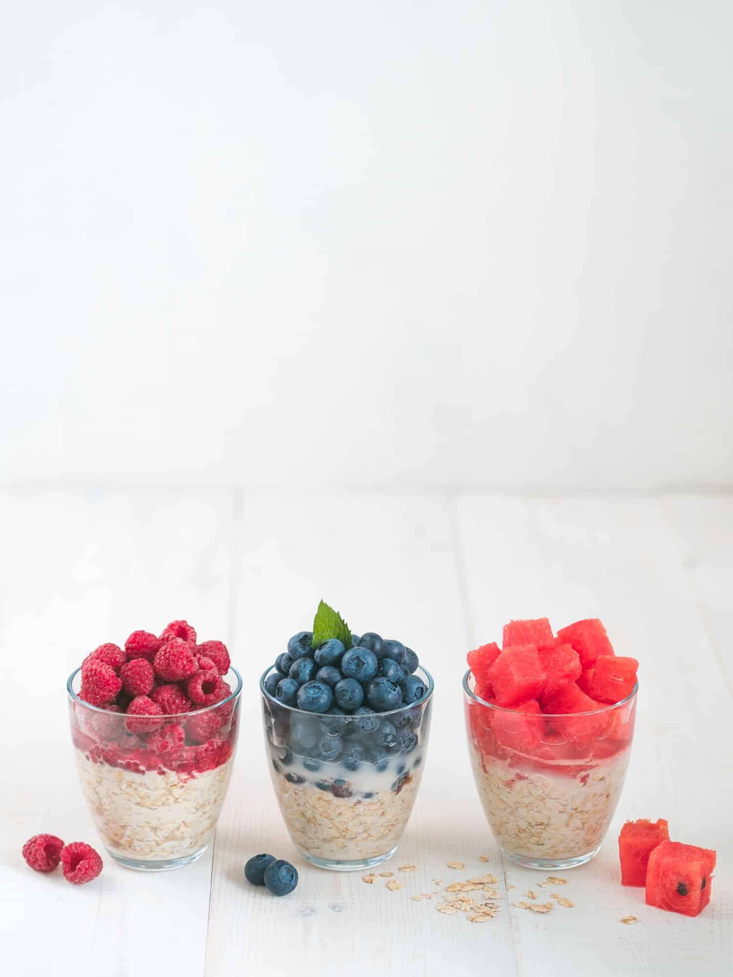 overnight oats with berries