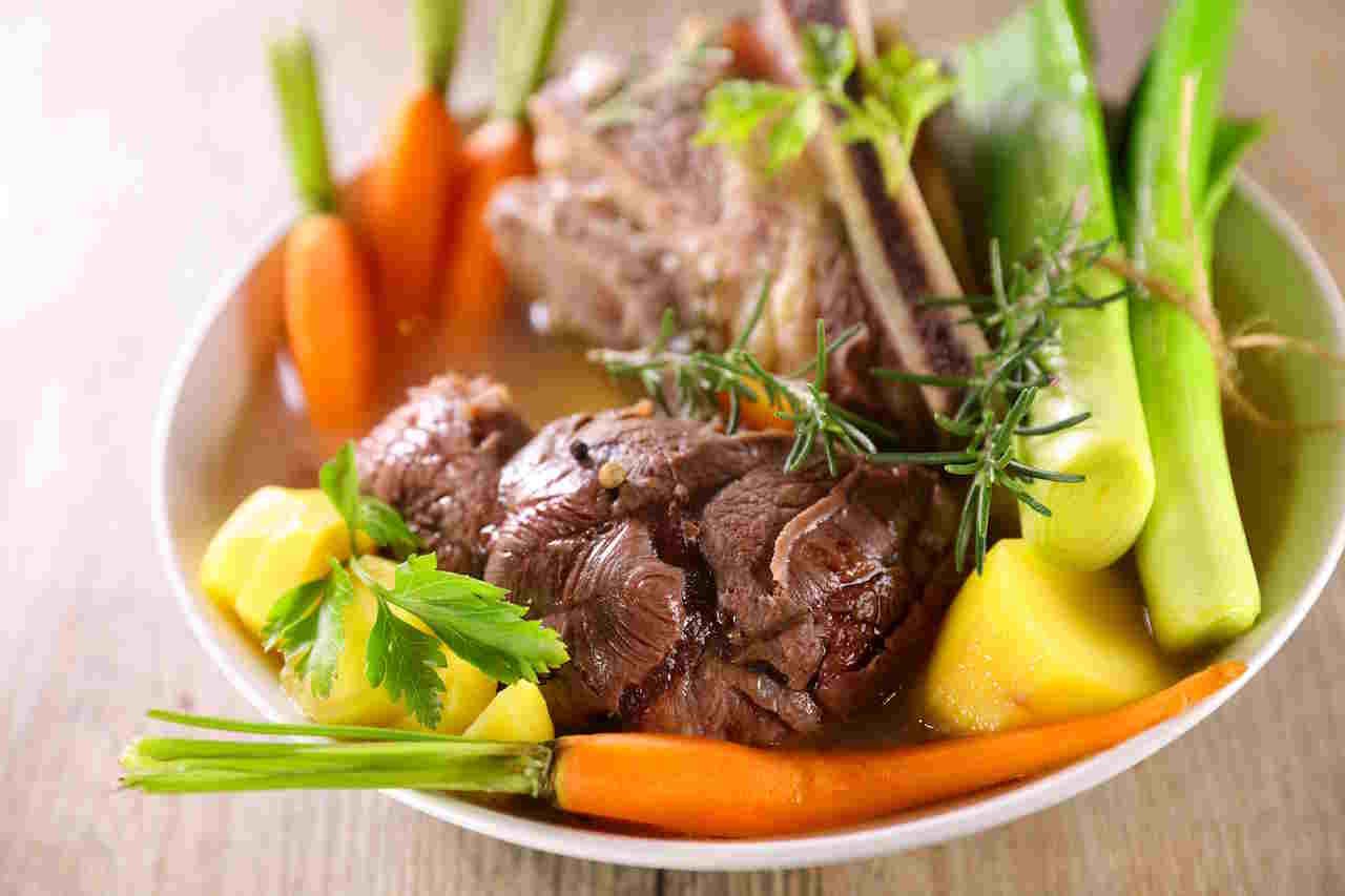 pot-au-feu Hearty meat and vegetable stew