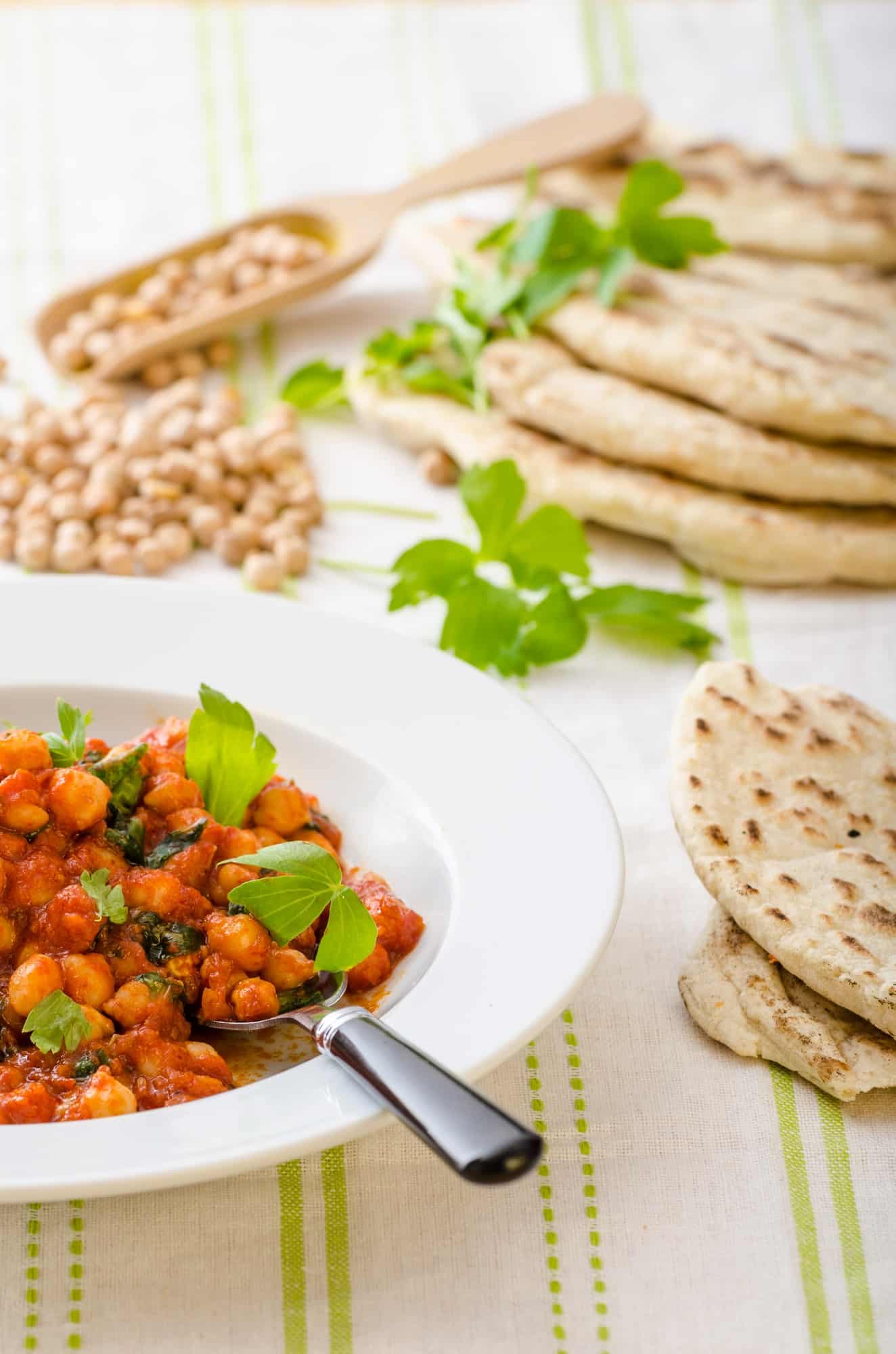 Spinach chickpea curry