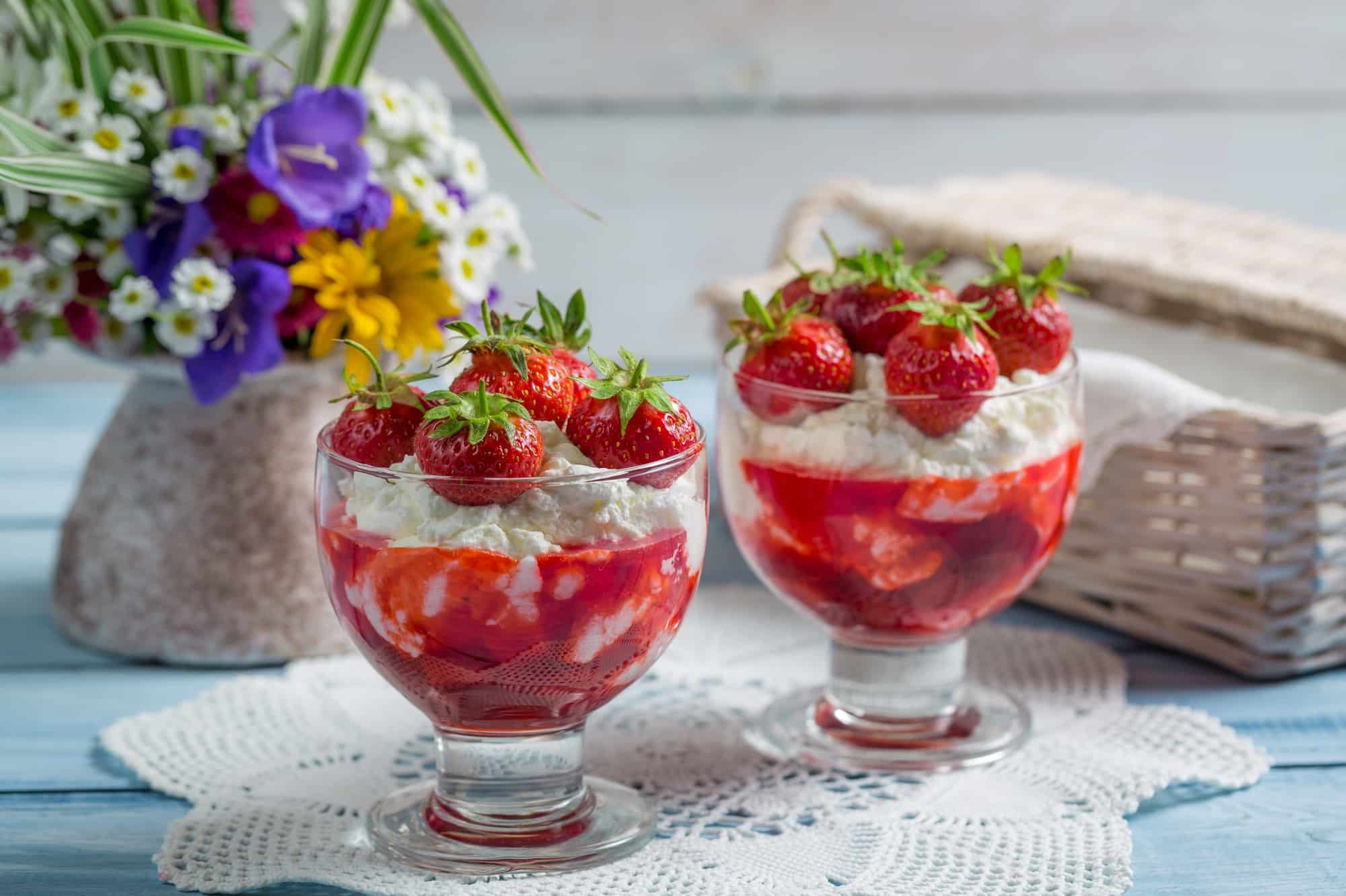 Strawberry dessert with cream